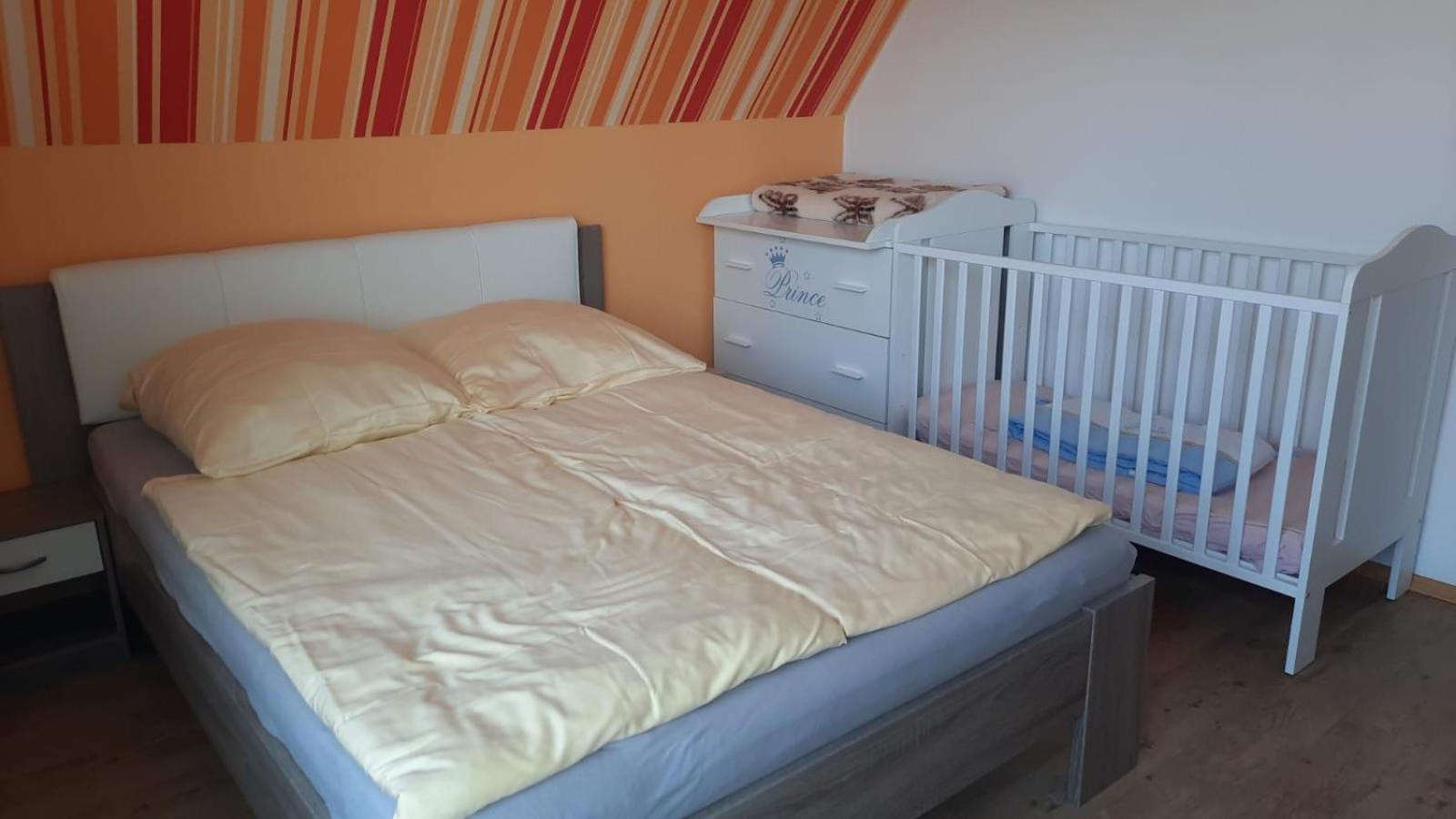 Ferienwohnung Mittelpunkt Schortens Exteriör bild